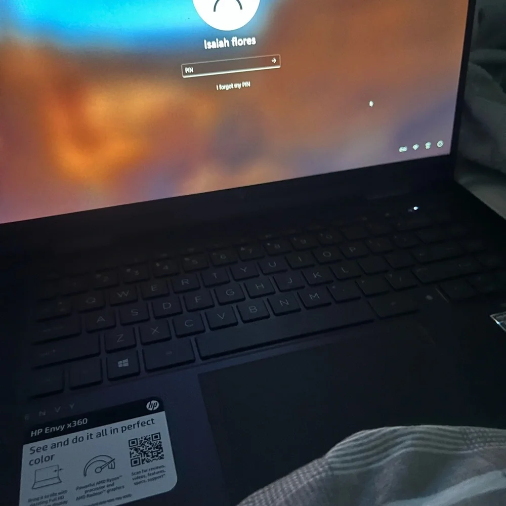 Black hp touchless computer with do studios